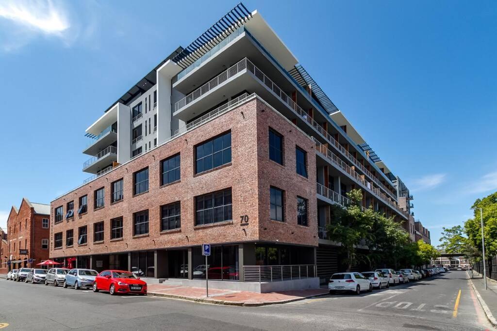 Chic 1Br Walk To V&A Loadshedding-Free * Cidade Do Cabo