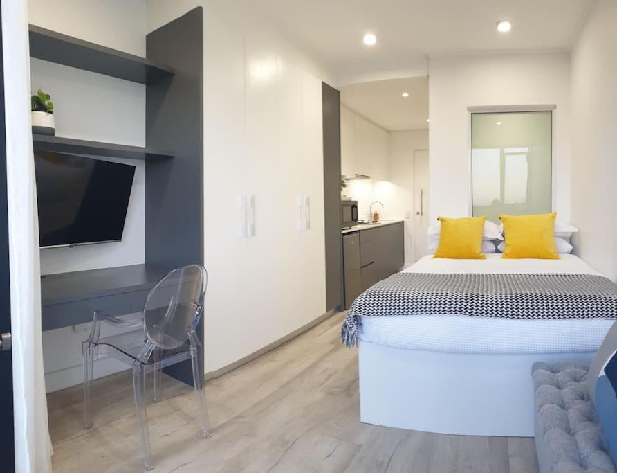 Apartment Living With Harbor View Cape Town
