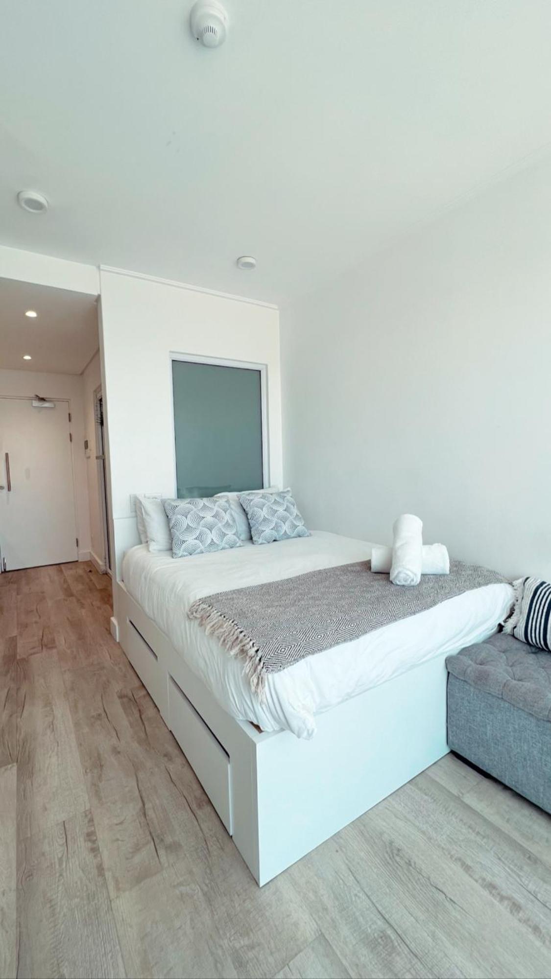 Living With Harbor View *