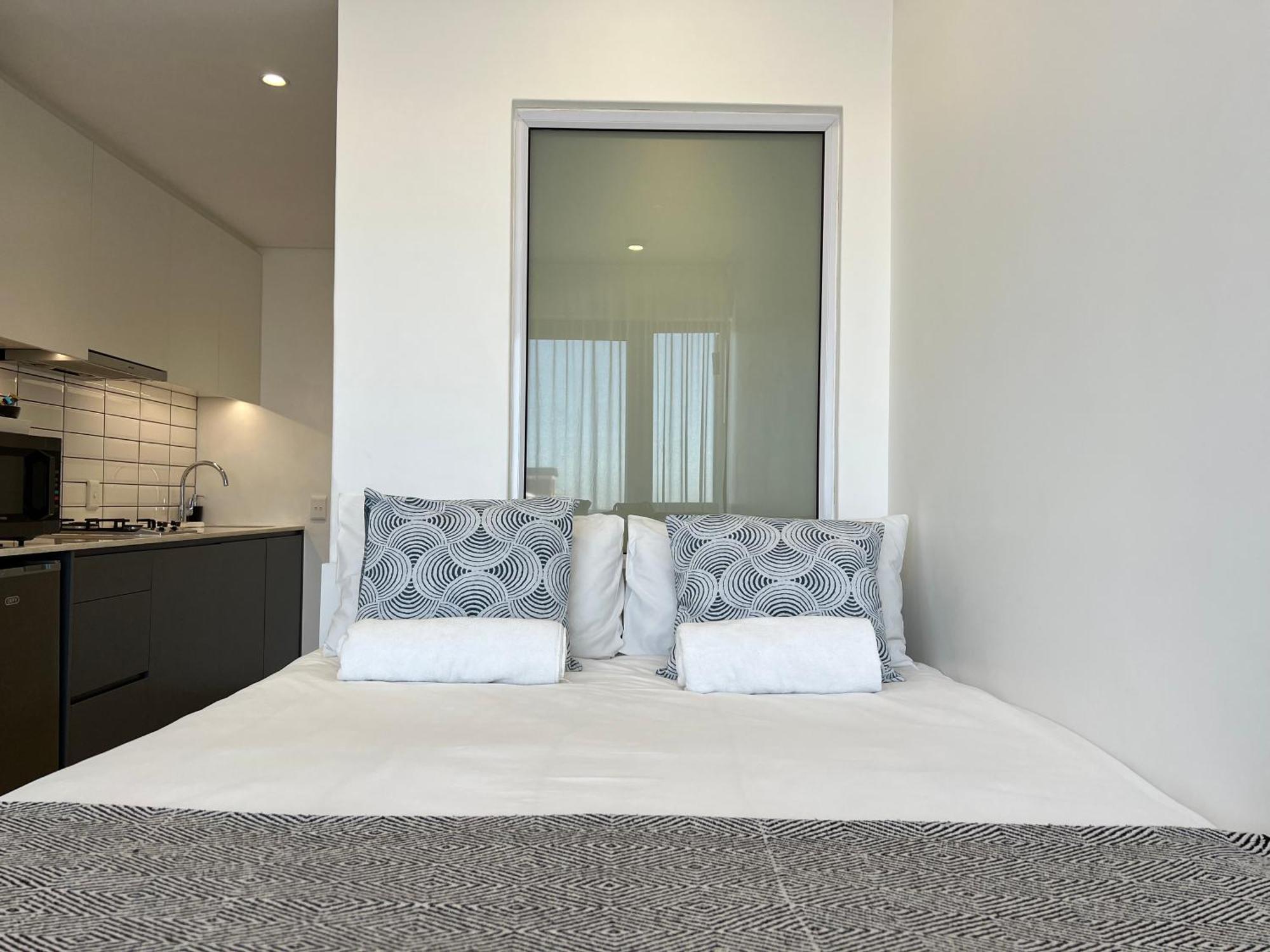 Living With Harbor View Apartment