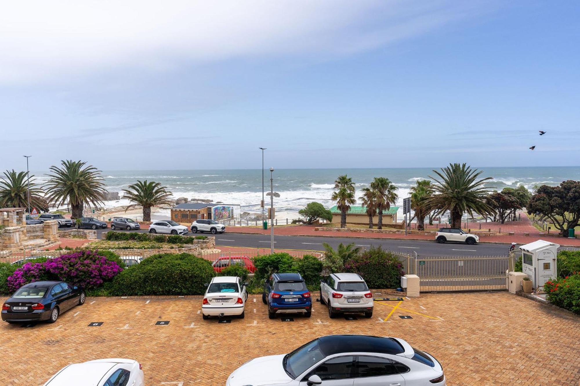 Camps Bay Village 3* Cape Town
