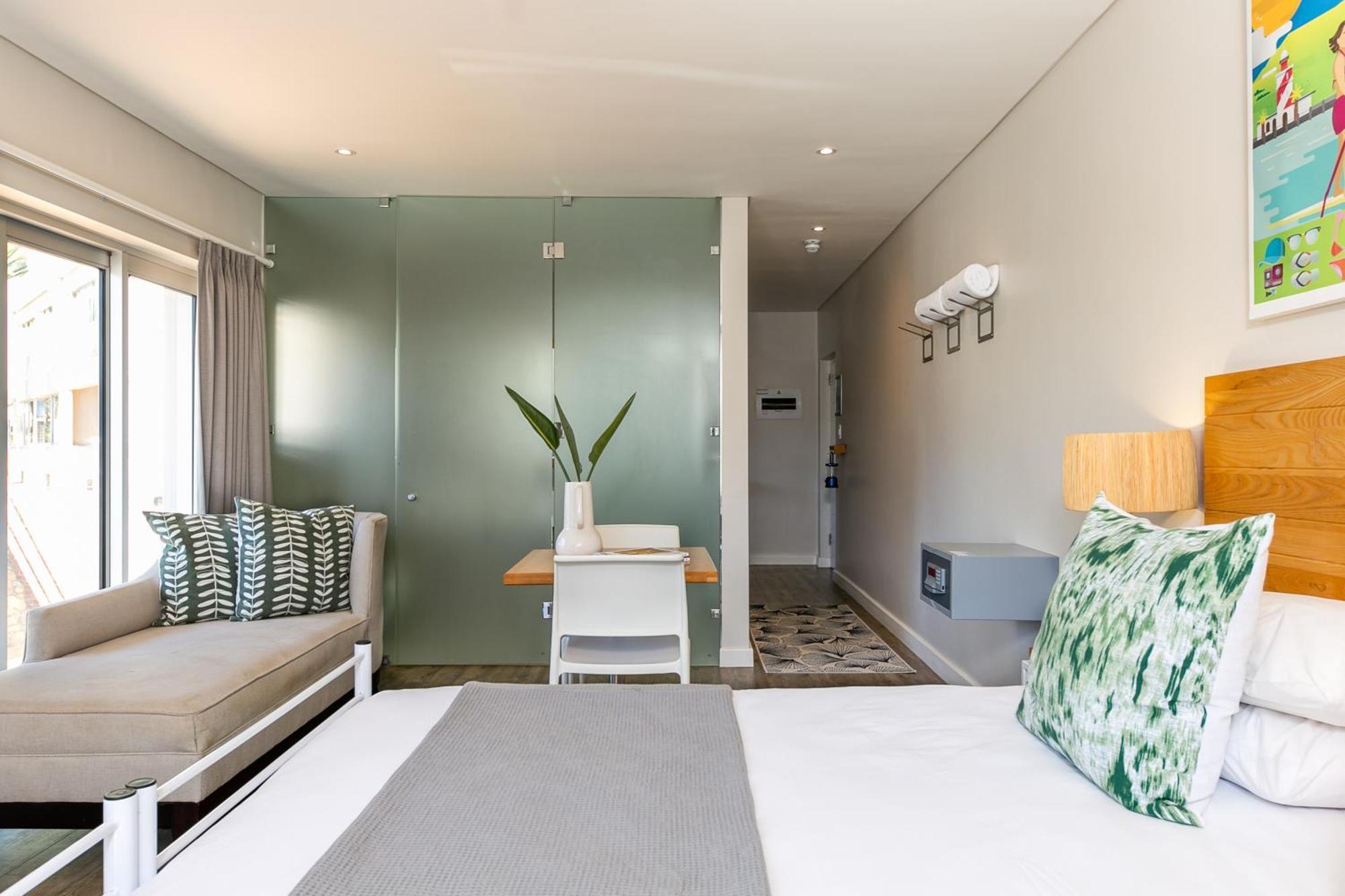Aparthotel Camps Bay Village 3*