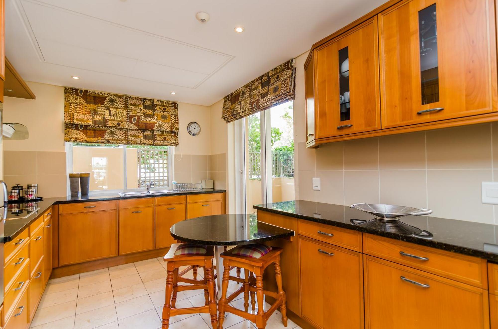 Mountain Marina Luxury Apartment
