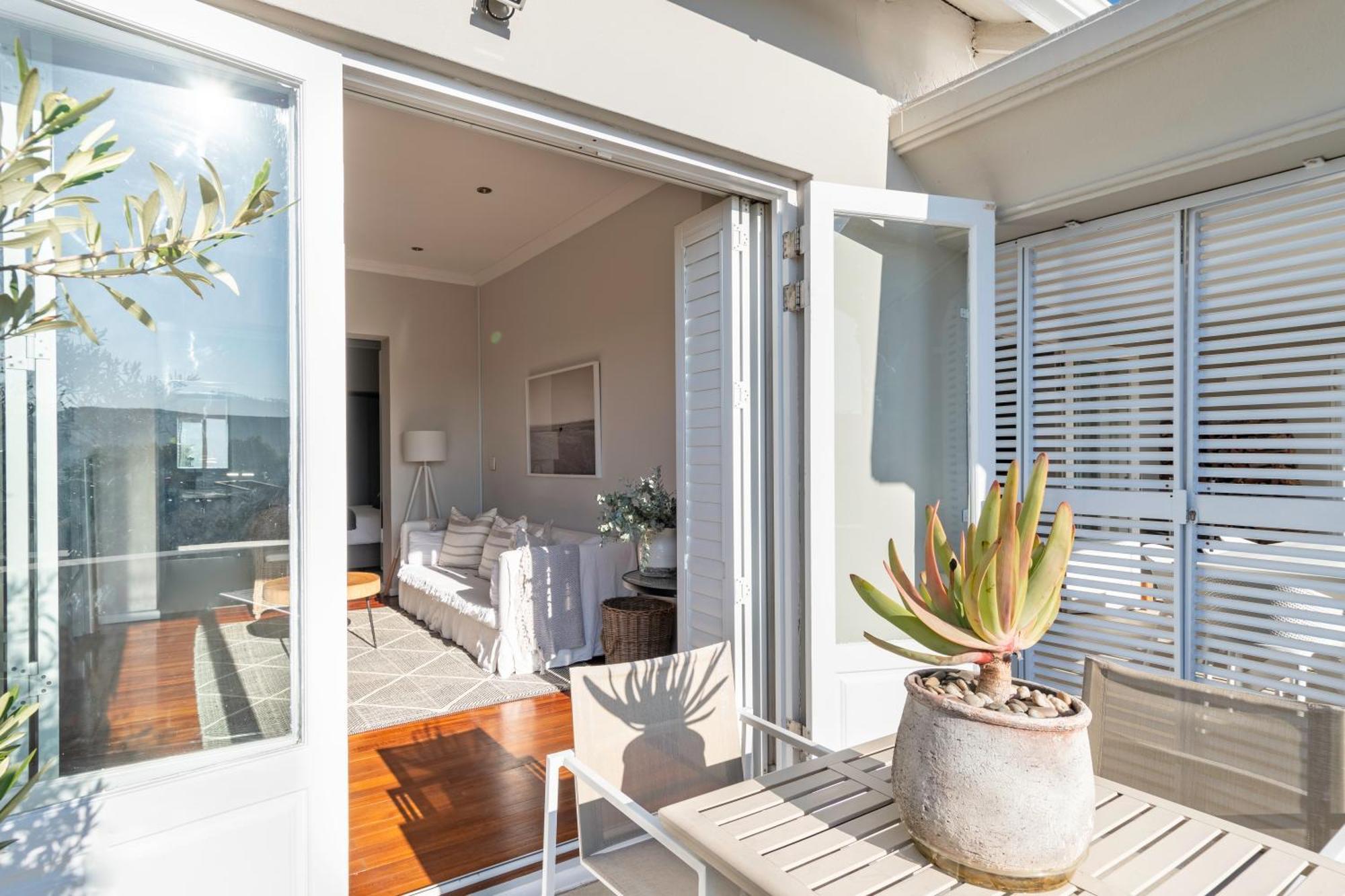 Stunning With Breathtaking Views Apartment