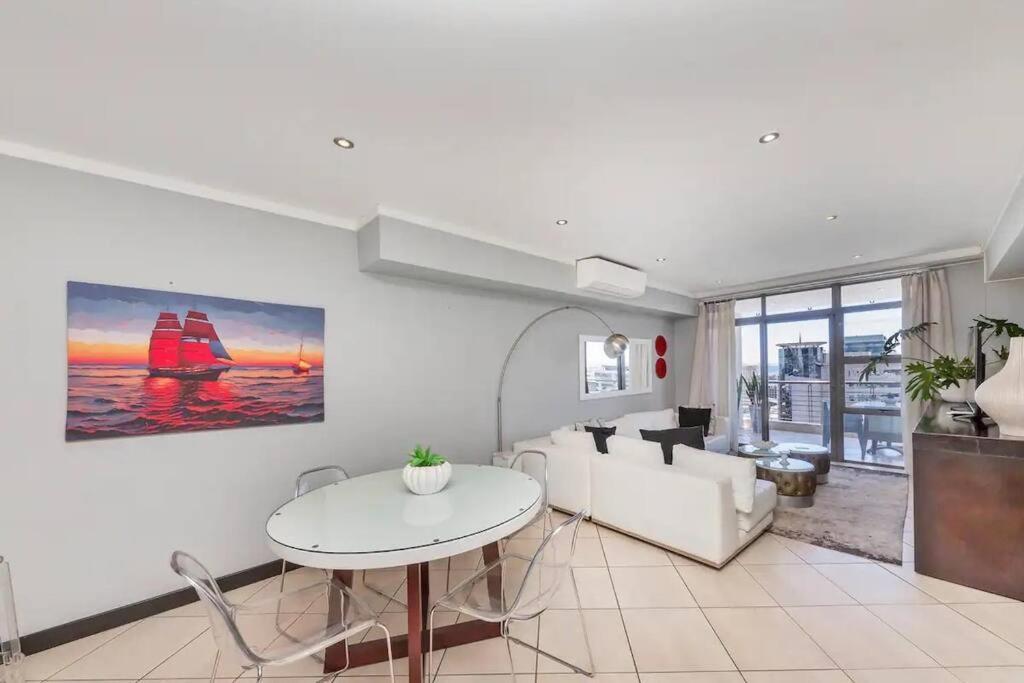 Apartment The Icon Capetown Cape Town
