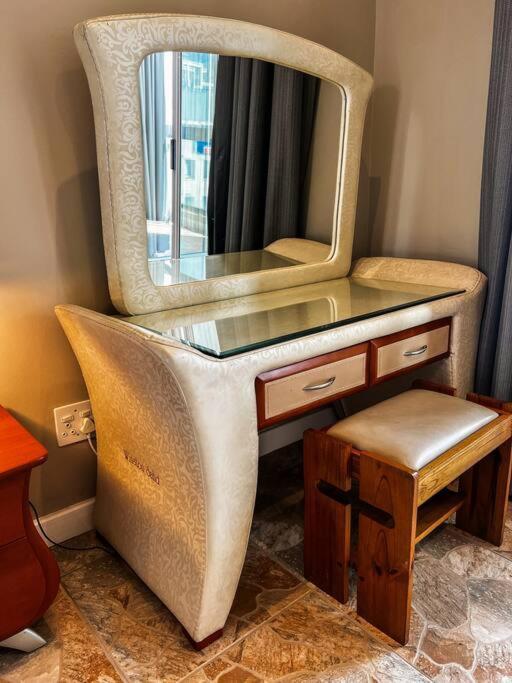Apartment Large 74m2 Aprtm - Cozy Cpt - 200 Mbps Internet *