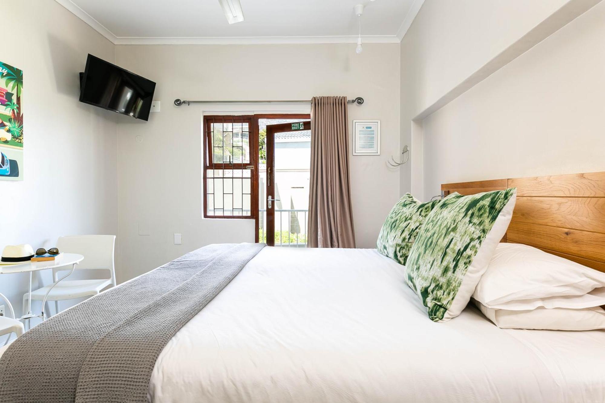 Camps Bay Village 3* Cape Town