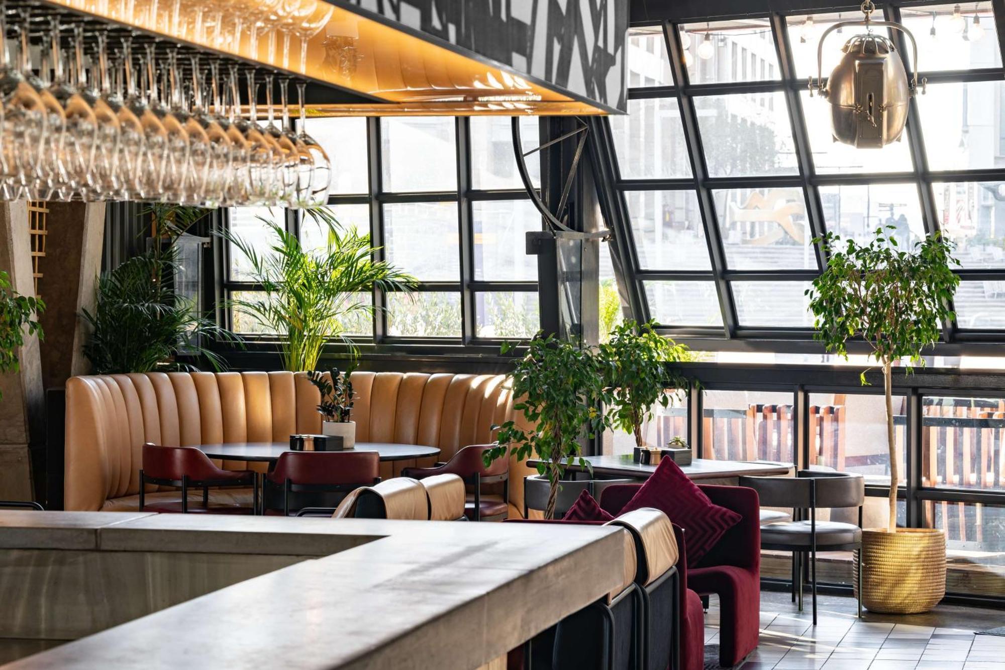 Radisson Red V&a Waterfront 3*