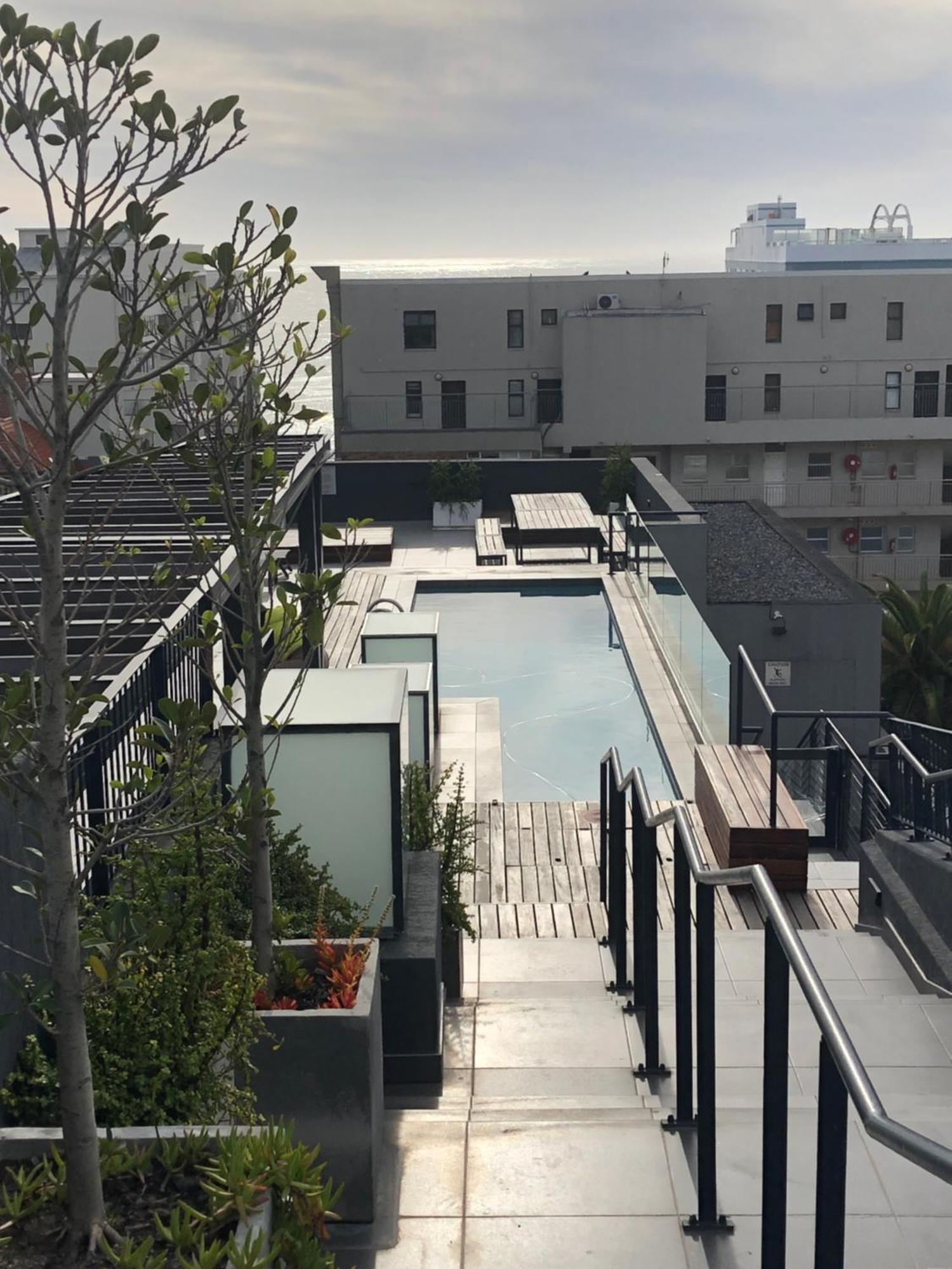 Apartment Seapoint - Pool - Gym - Balcony