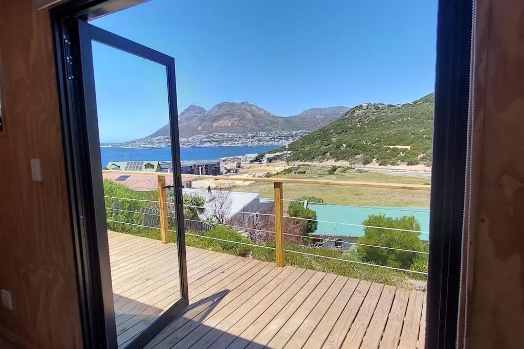 Quaint With Harbour Views Cape Town