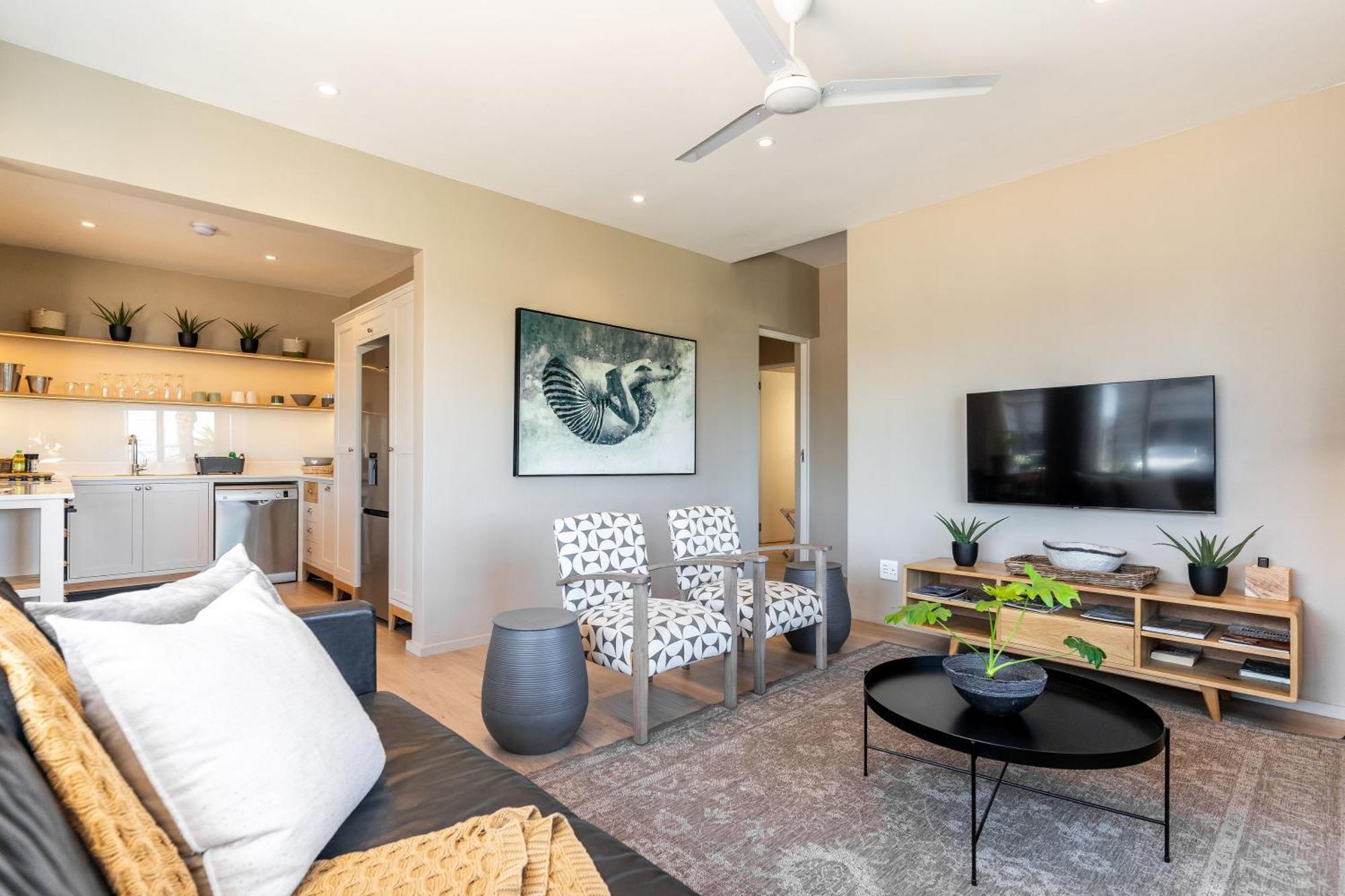 Camps Bay Village Aparthotel 3*