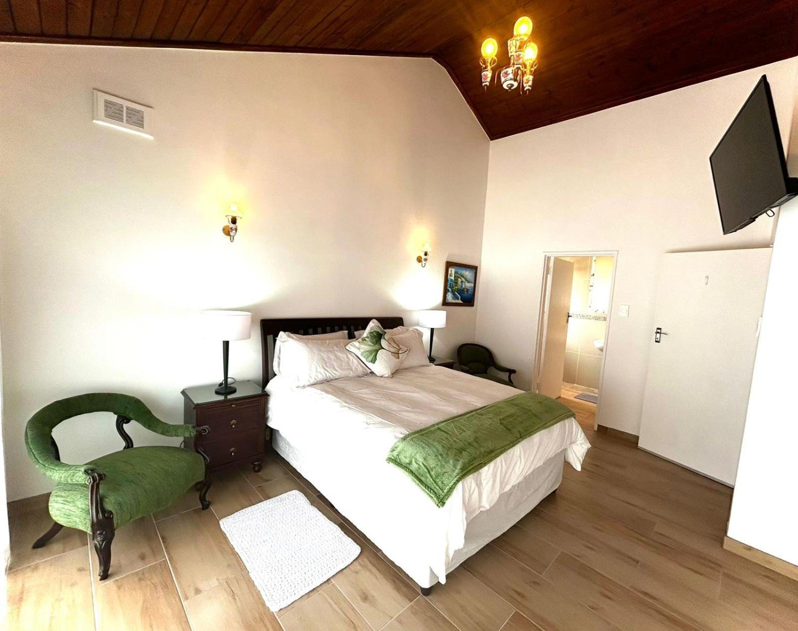 Rosa Luxury With Pool Guest house Cape Town