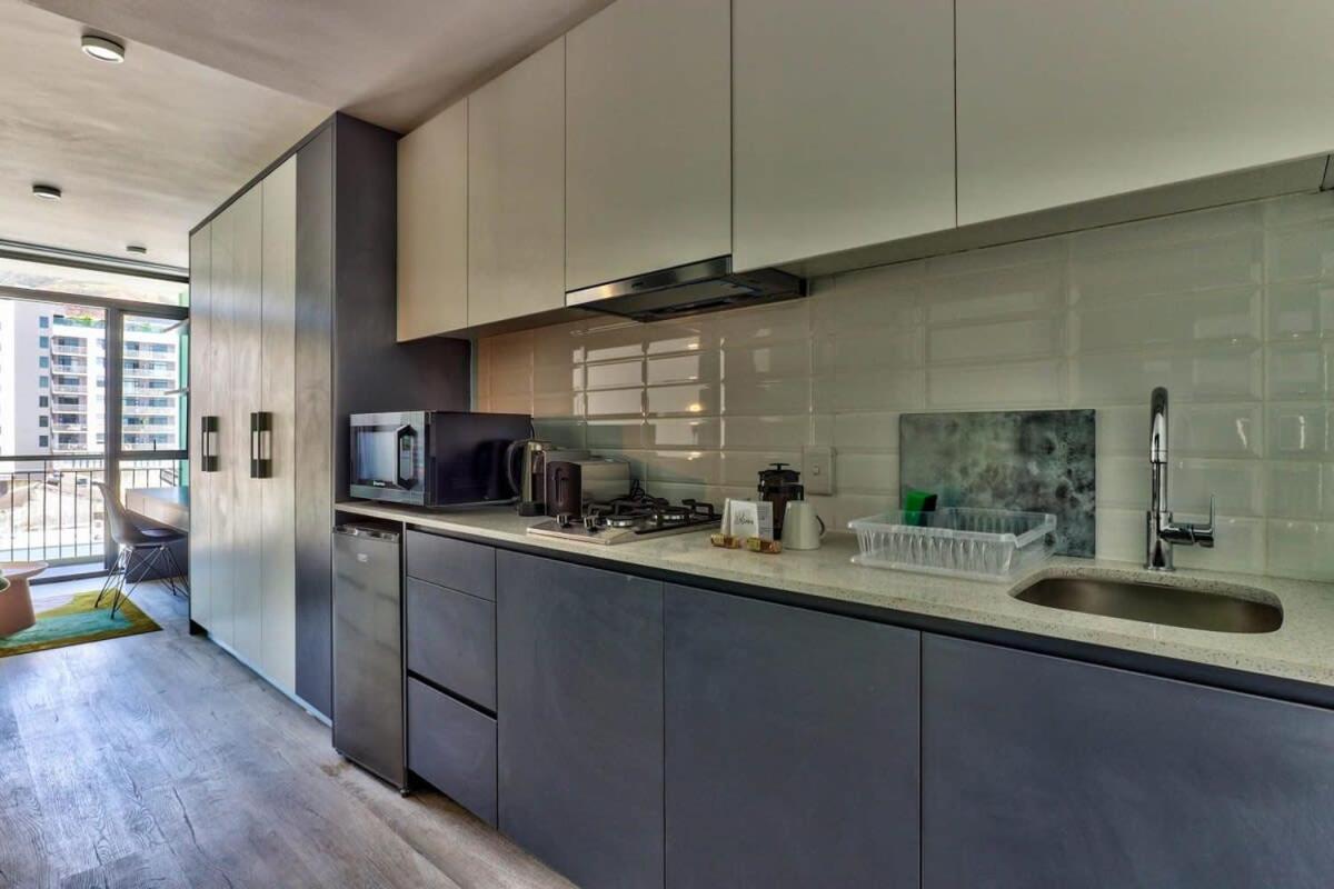 512 Apartment *