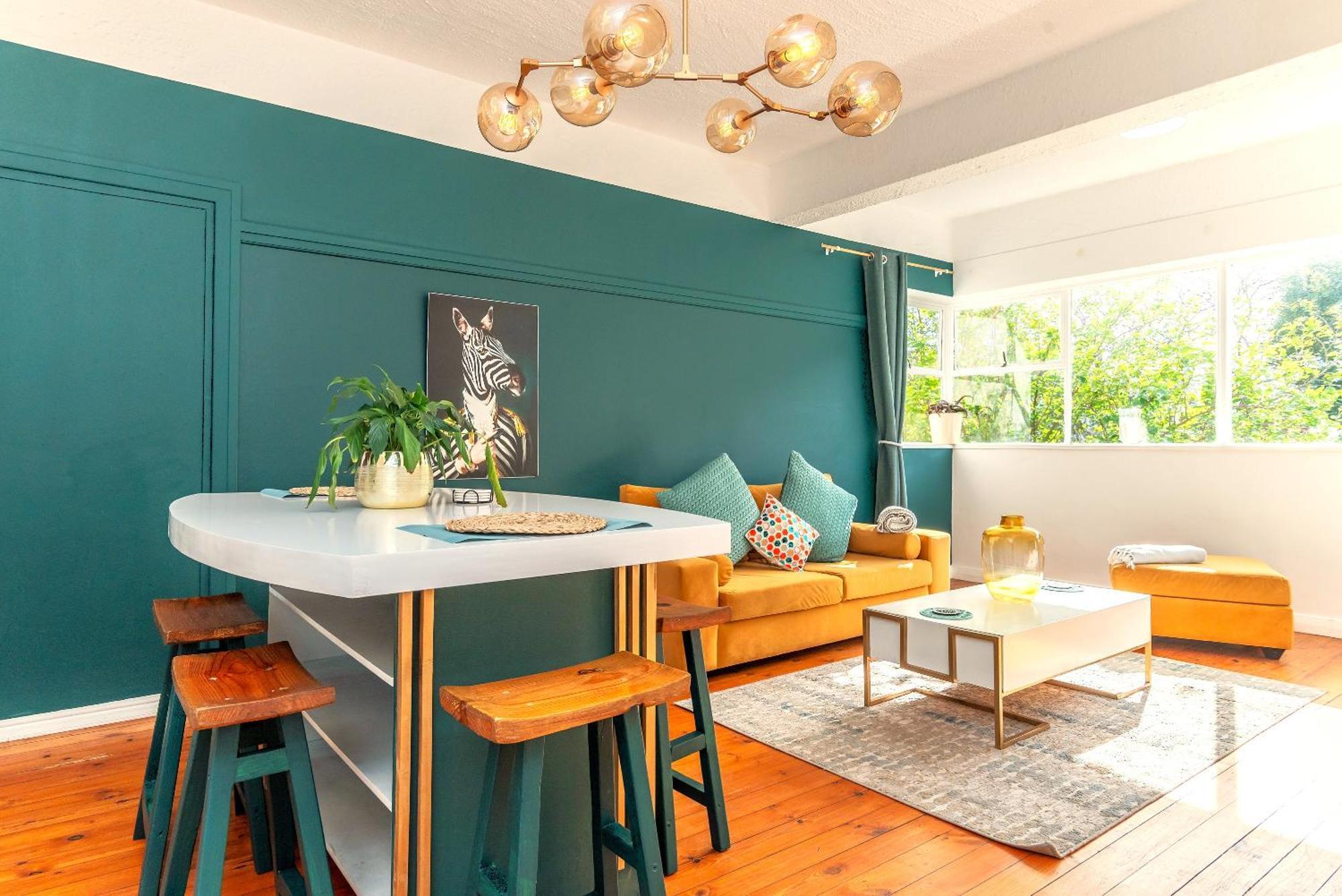 Secure And Modern 2bed In Cape Towns Charming Rondebosch *