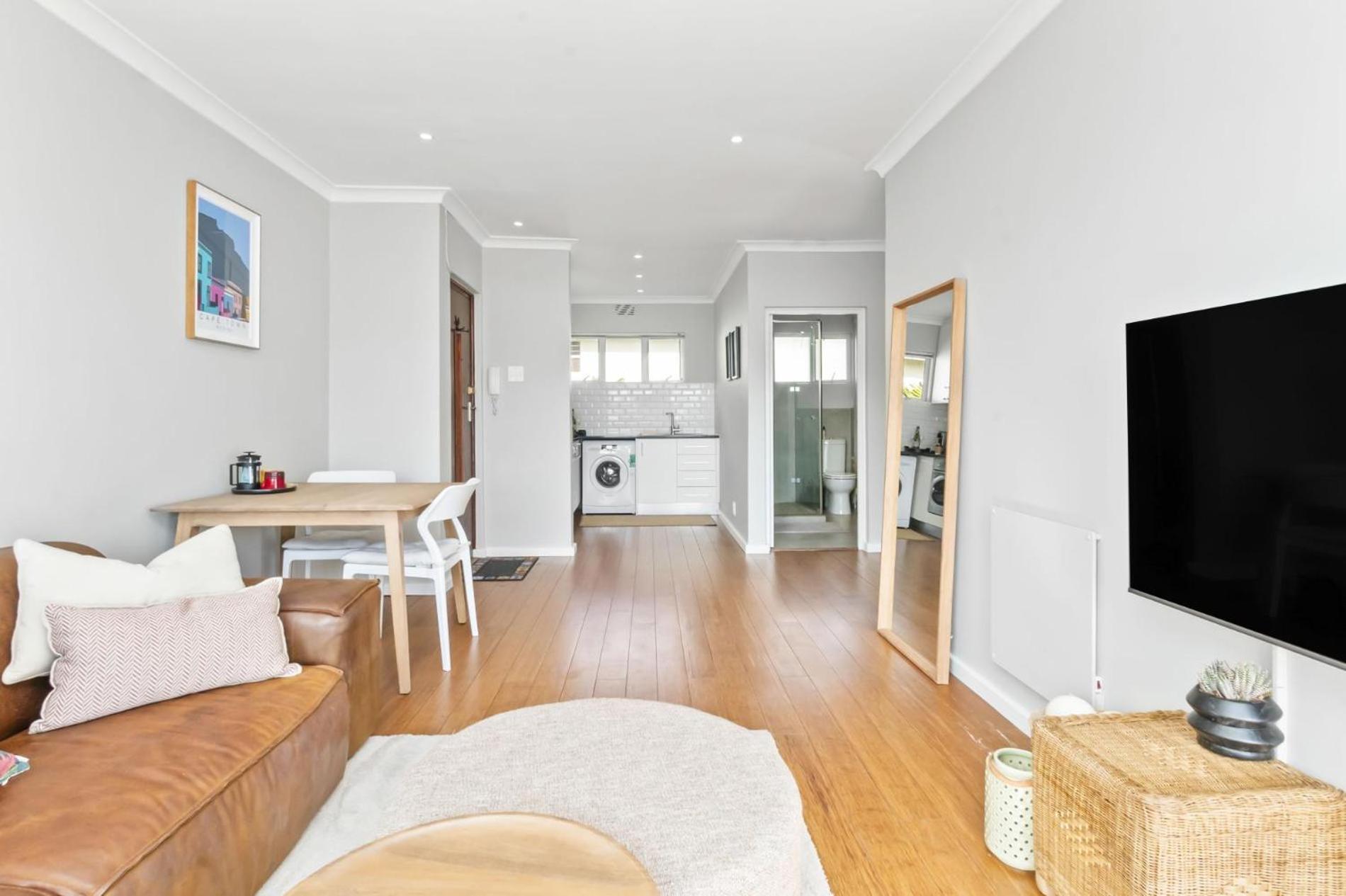 Woodlands House Charming 1br