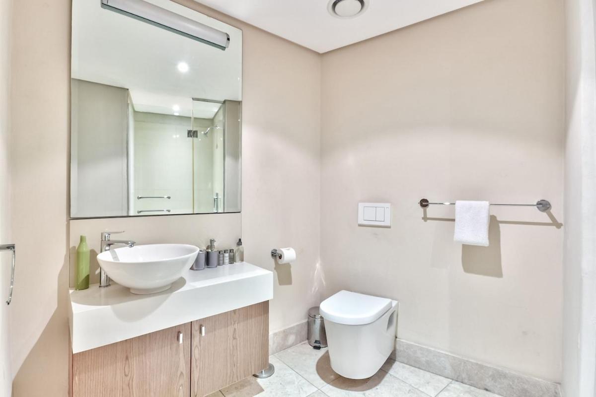 Apartment Cozy Apartment, Wifi, Centrally Located Cape Town