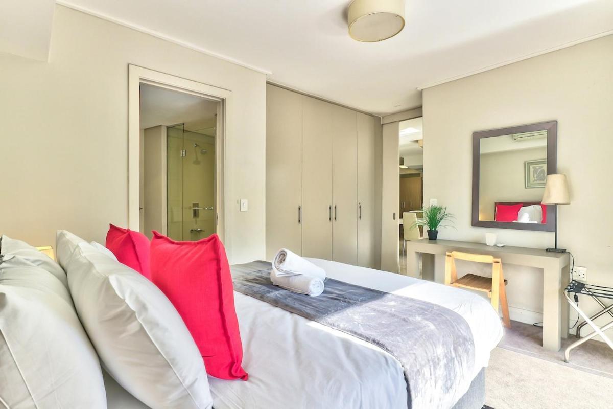 Apartment Cozy Apartment, Wifi, Centrally Located
