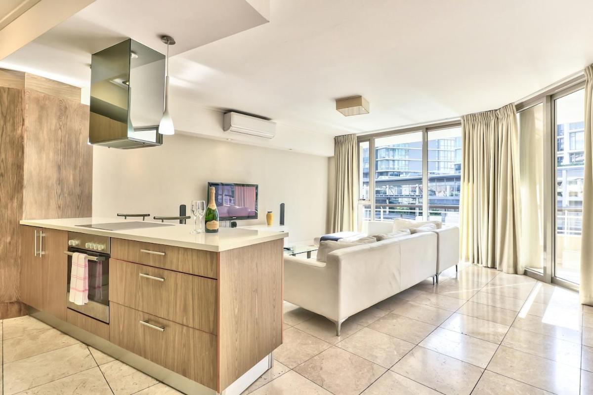 Cozy Apartment, Wifi, Centrally Located * Cape Town