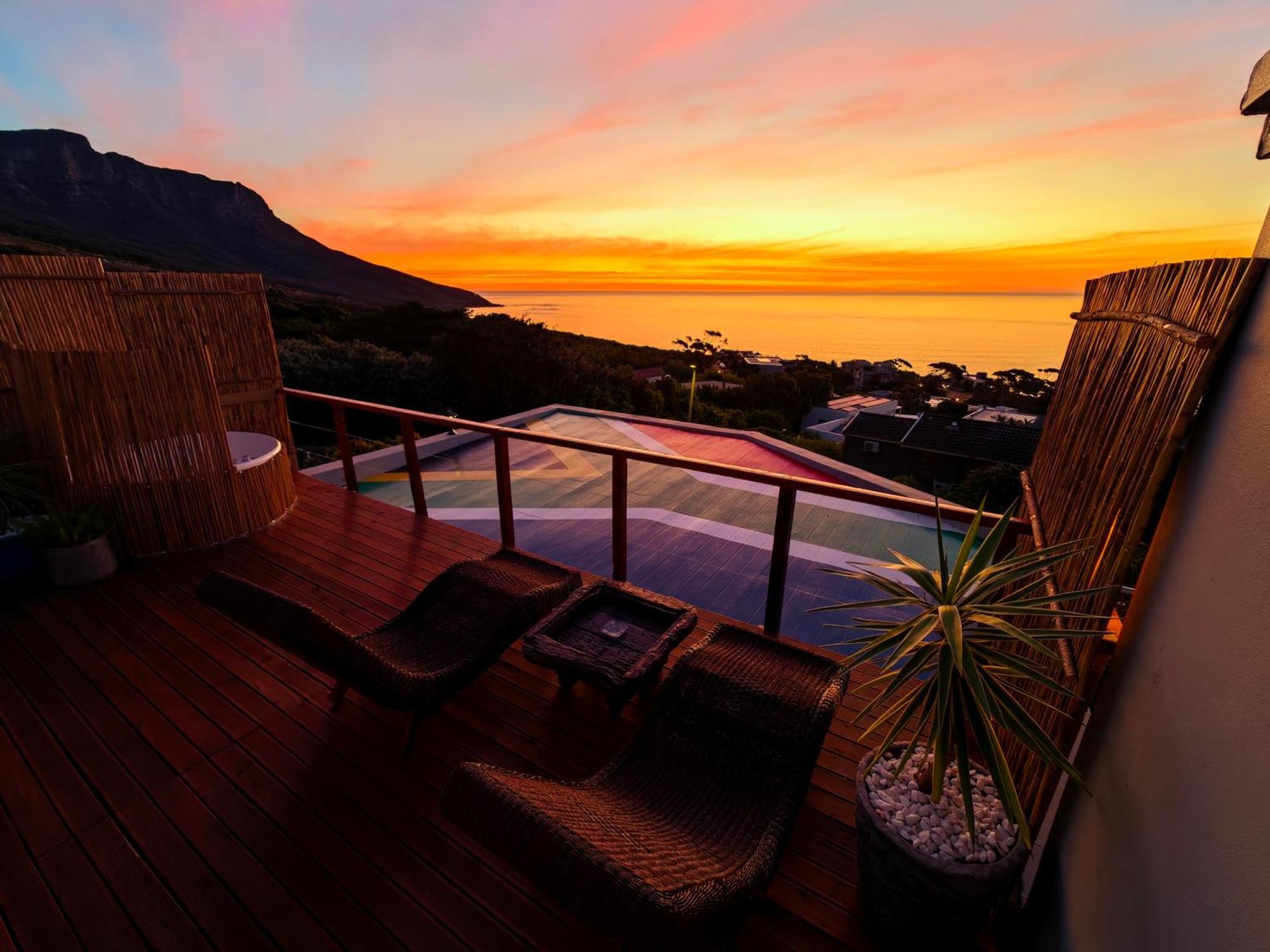 Beachwood Camps Bay Guest house