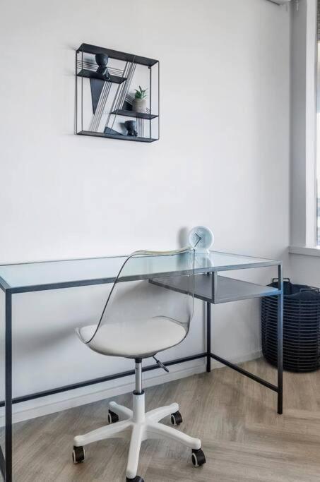 Stylish Urban At One On Thibault