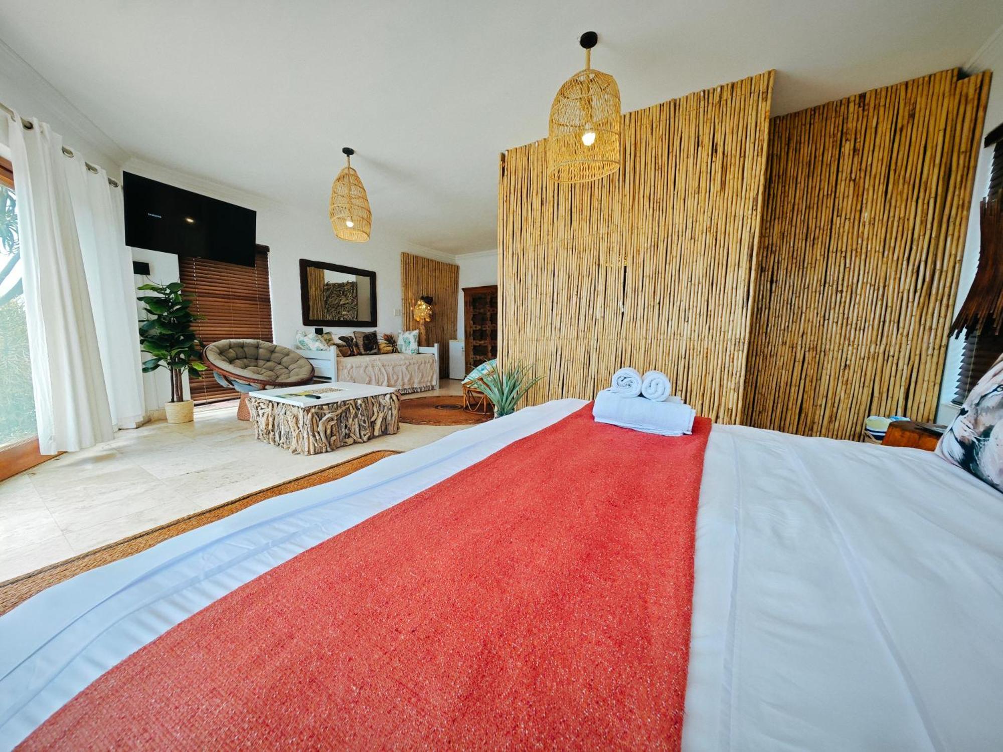 Beachwood Camps Bay Guest house Cape Town