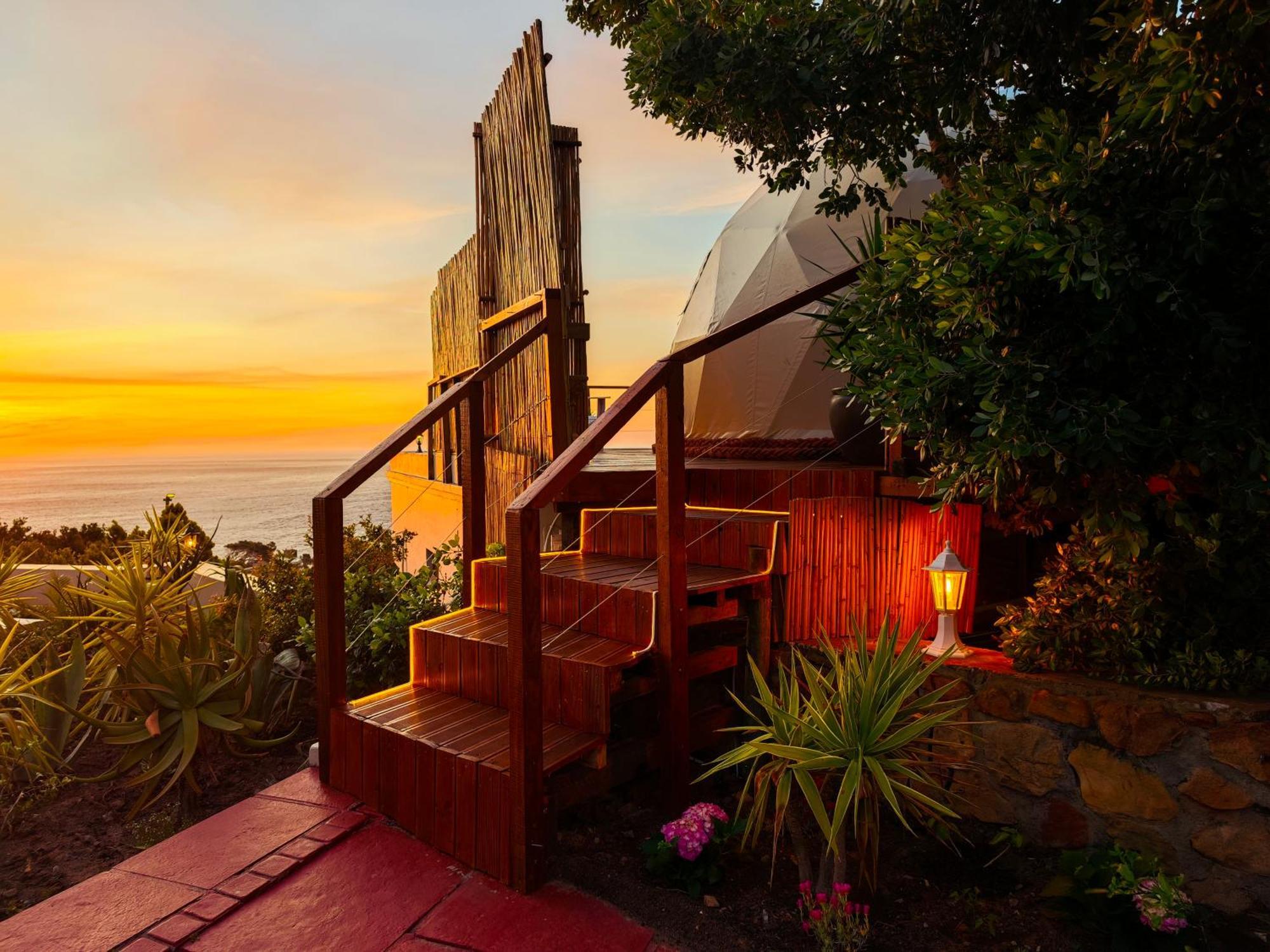 Beachwood Camps Bay Guest house Cape Town
