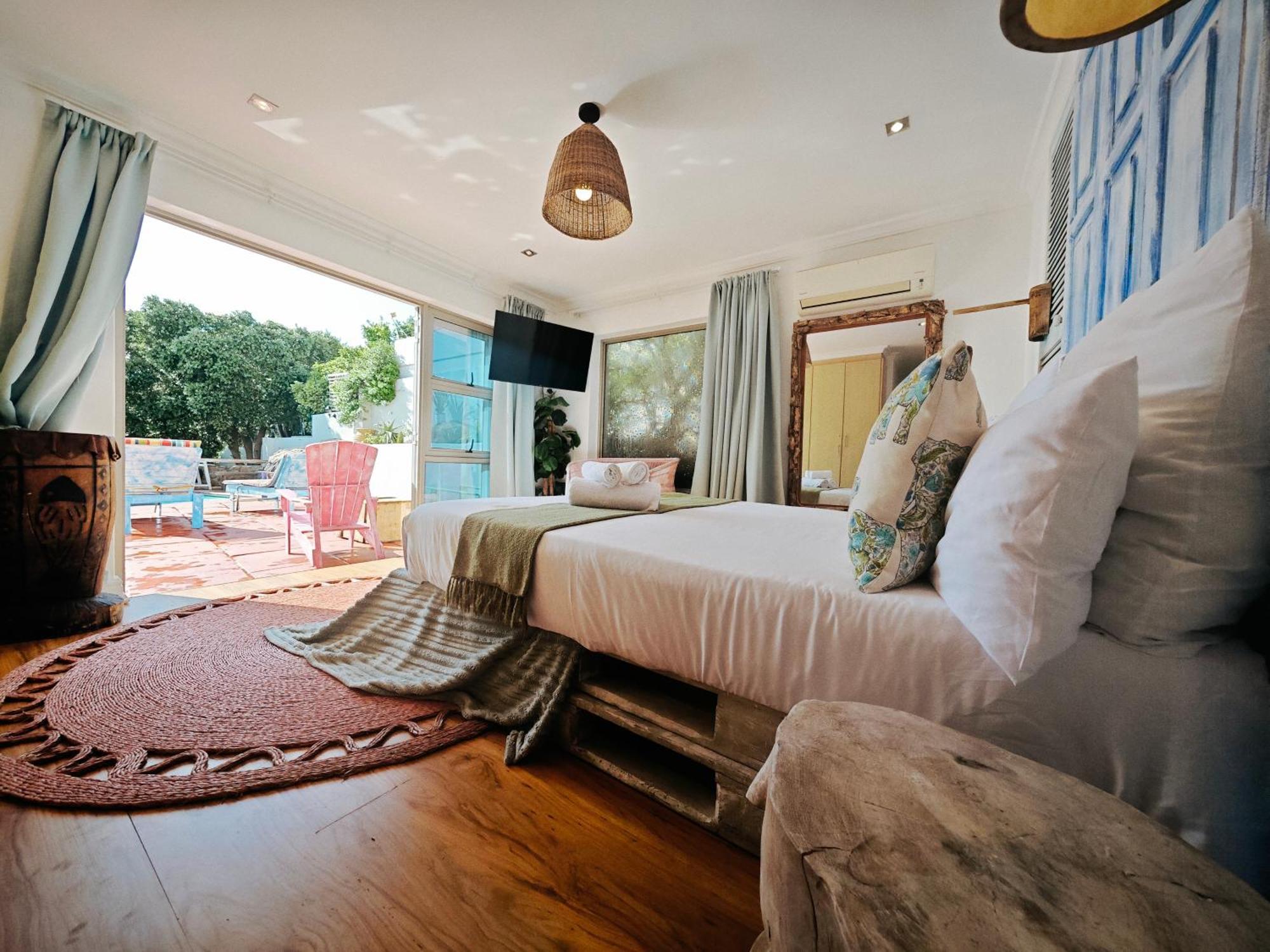 Beachwood Camps Bay Guest house Cape Town