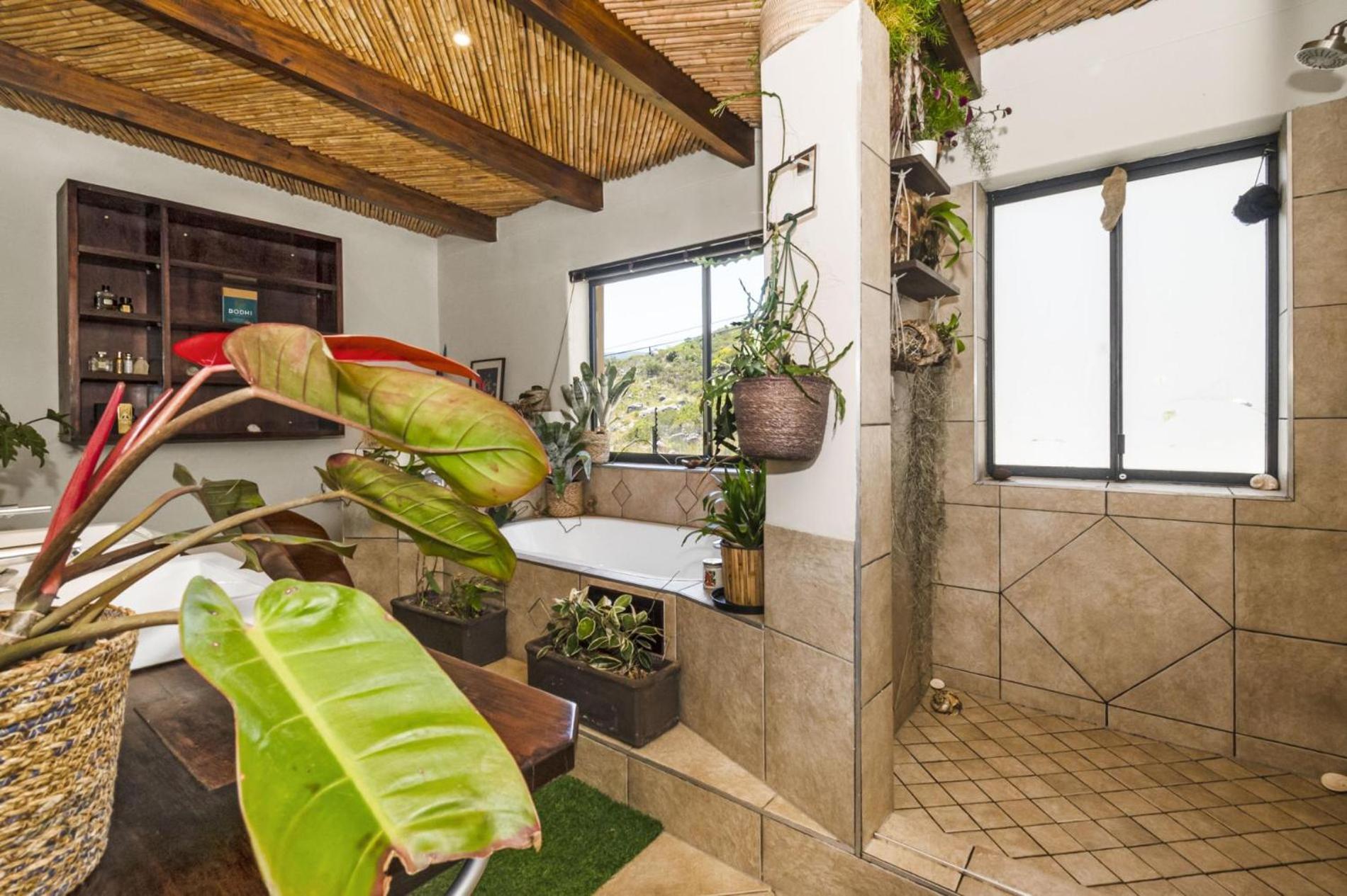 Villa Hout Bay Coastal With Mountain Views *