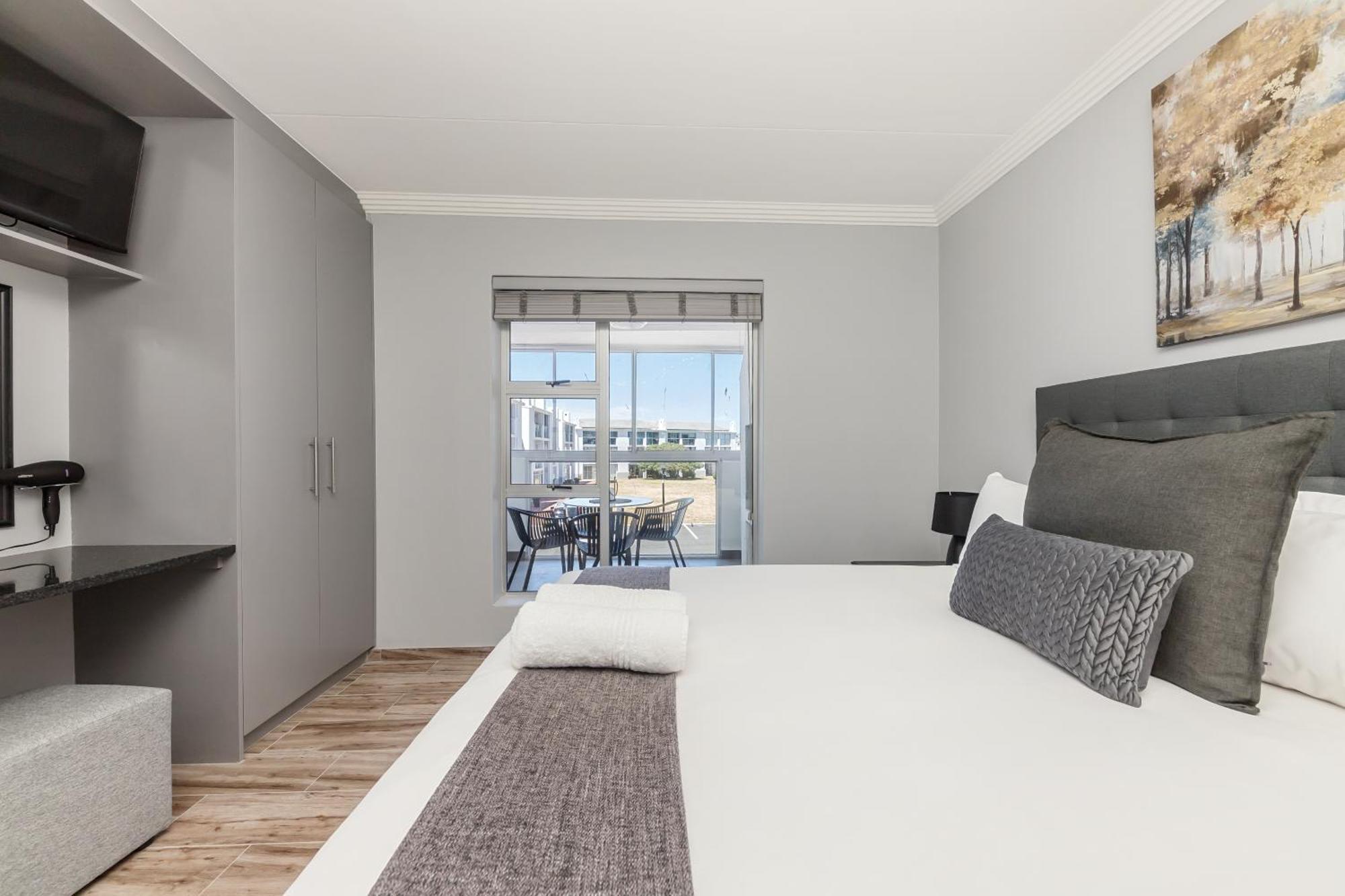 90 St Tropez Big Bay Club Apartamento