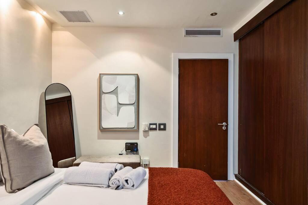 Apartment Stylish 2-bed In The Heart Of *