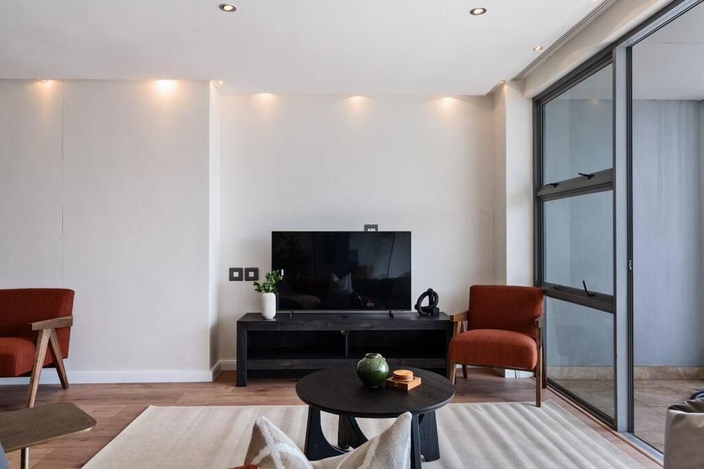 Stylish 2-bed In The Heart Of