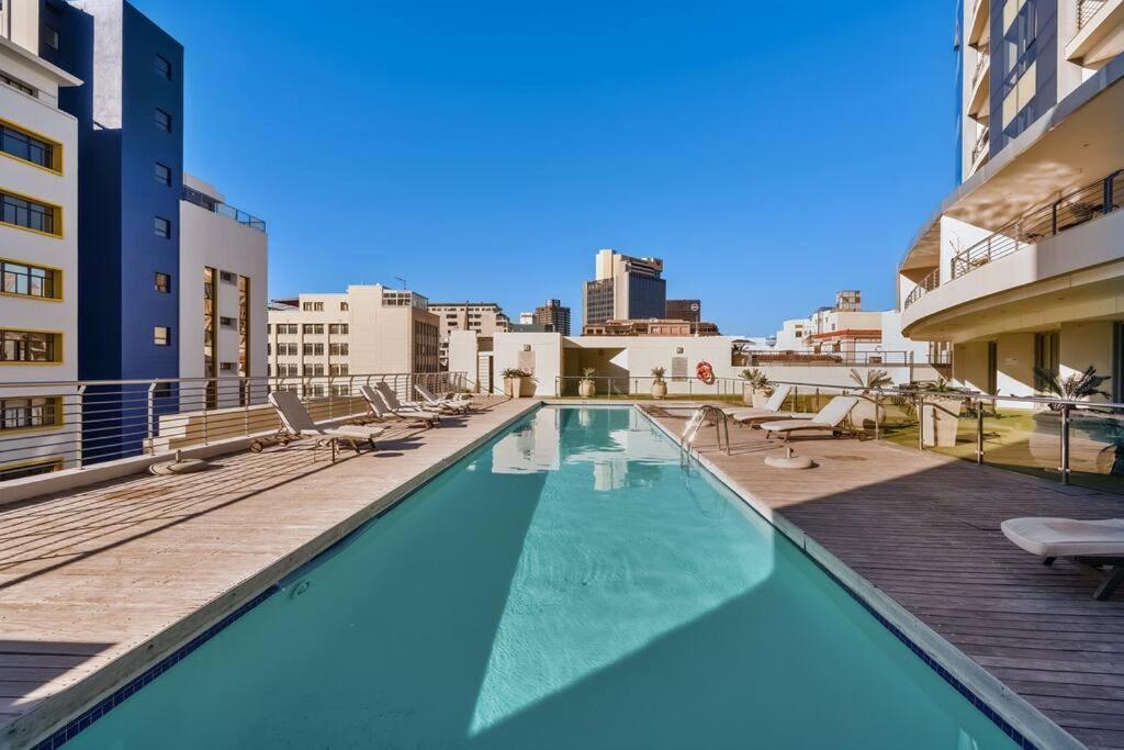 Apartment Stylish 2-bed In The Heart Of *
