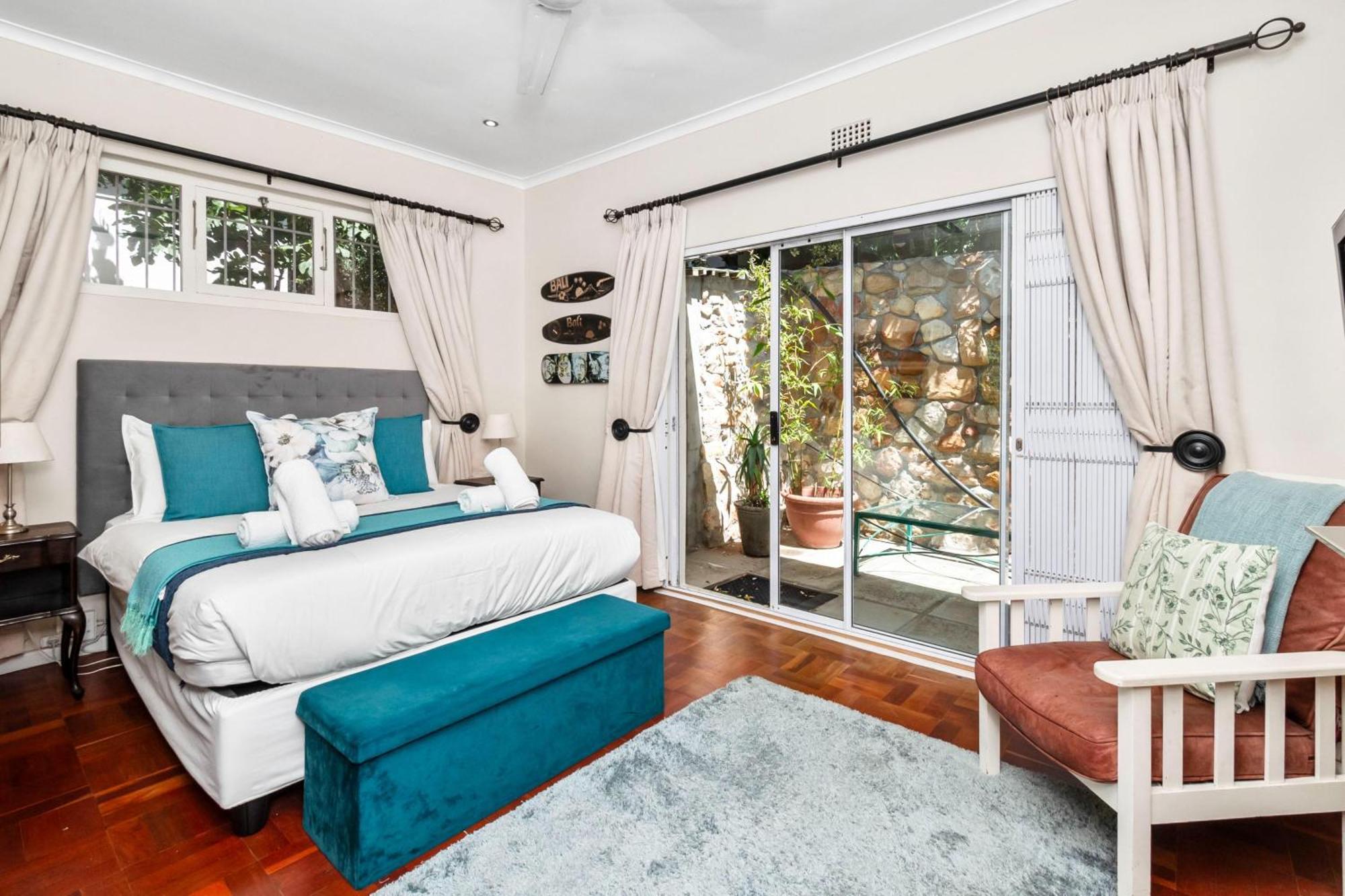 Villa Atlantic Sunsets Camps Bay Villa With Ocean Views *