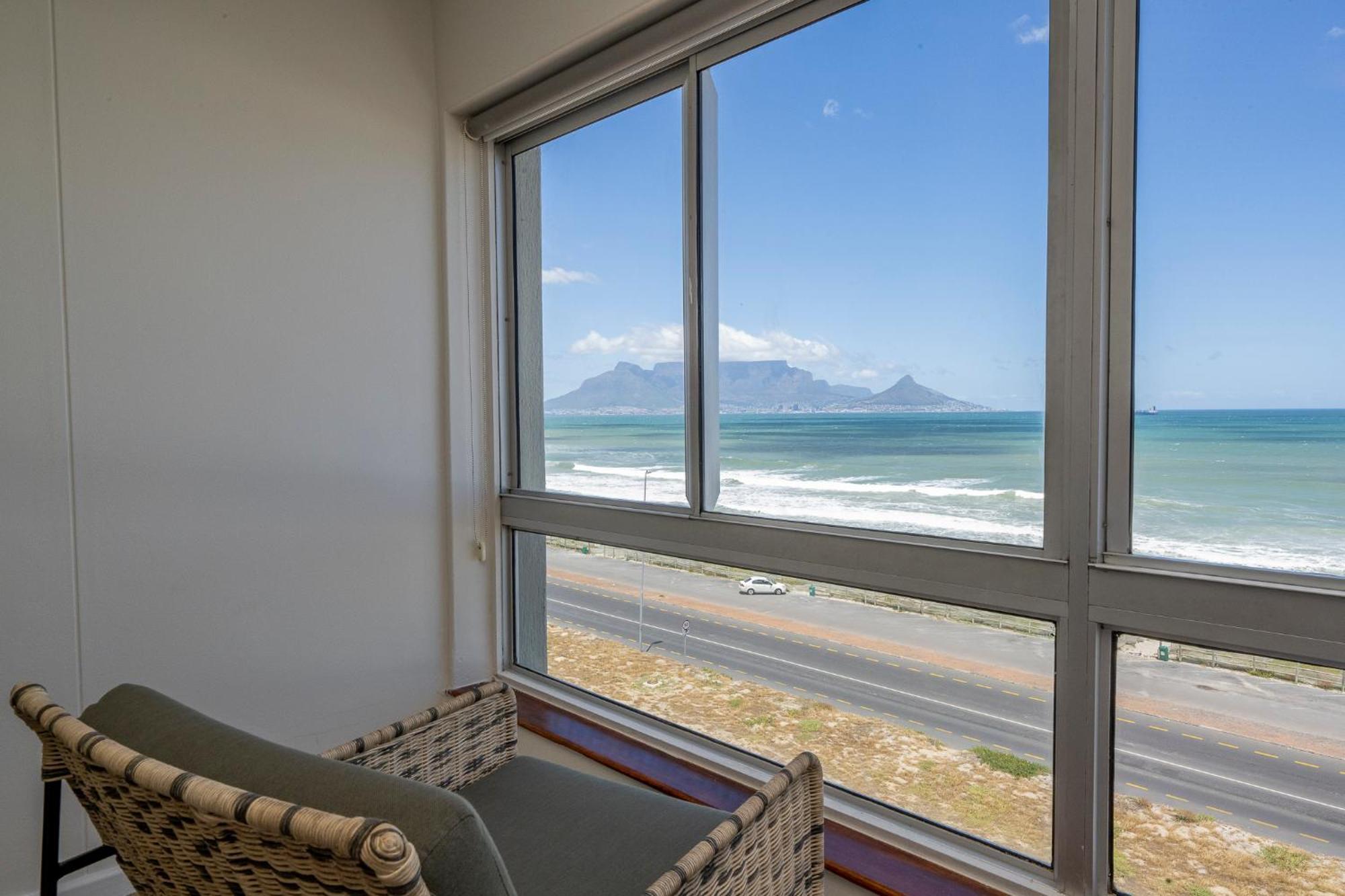 2 Bedroom - Blouberg Beachfront Apartment