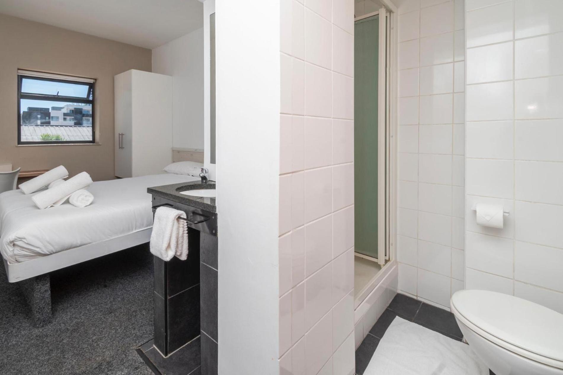 Metropole Private With Shared Amenities