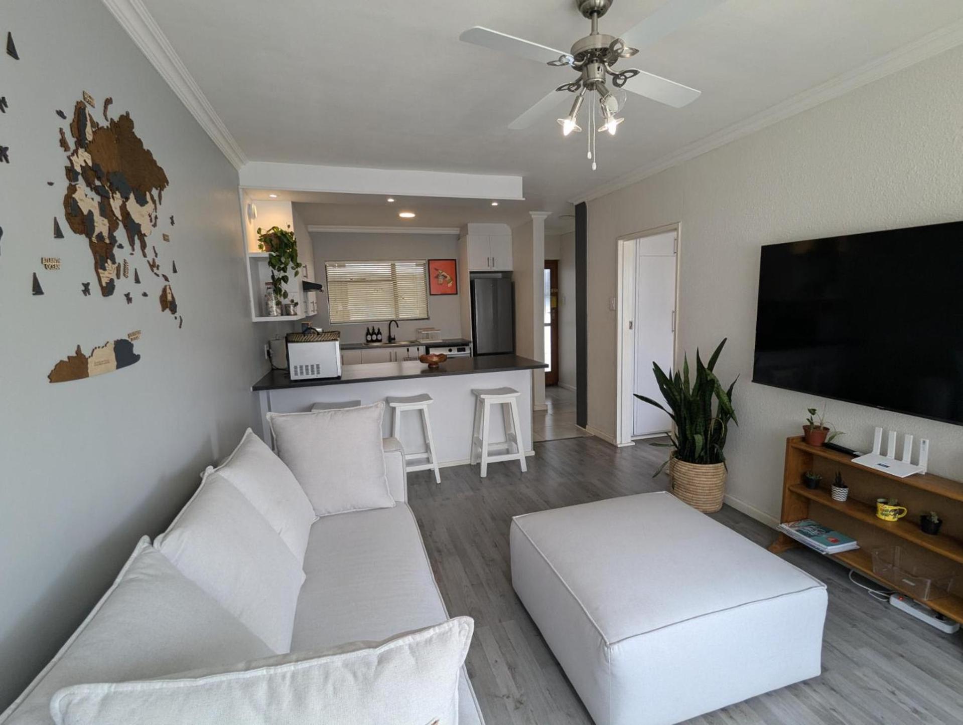 Apartment Comfort Stylish With Balcony Views Cape Town