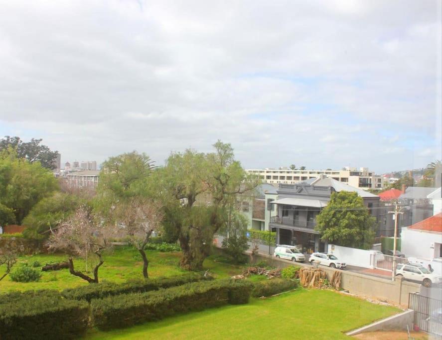 The Gardens Of Eden Homestay Cape Town