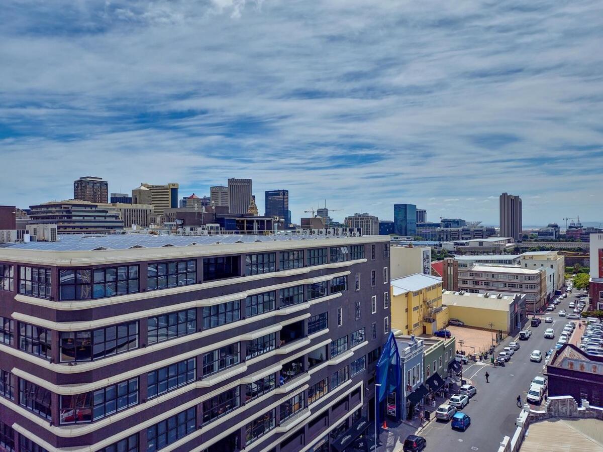 Apartment Bright Natural Light, Secure, Wifi,6th Floor Views *