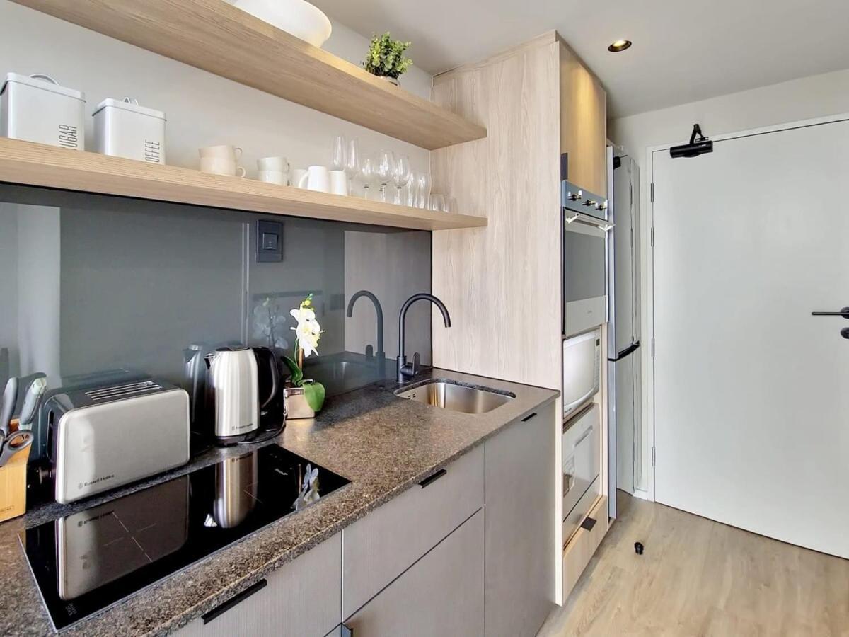 Bright Natural Light, Secure, Wifi,6th Floor Views Apartment