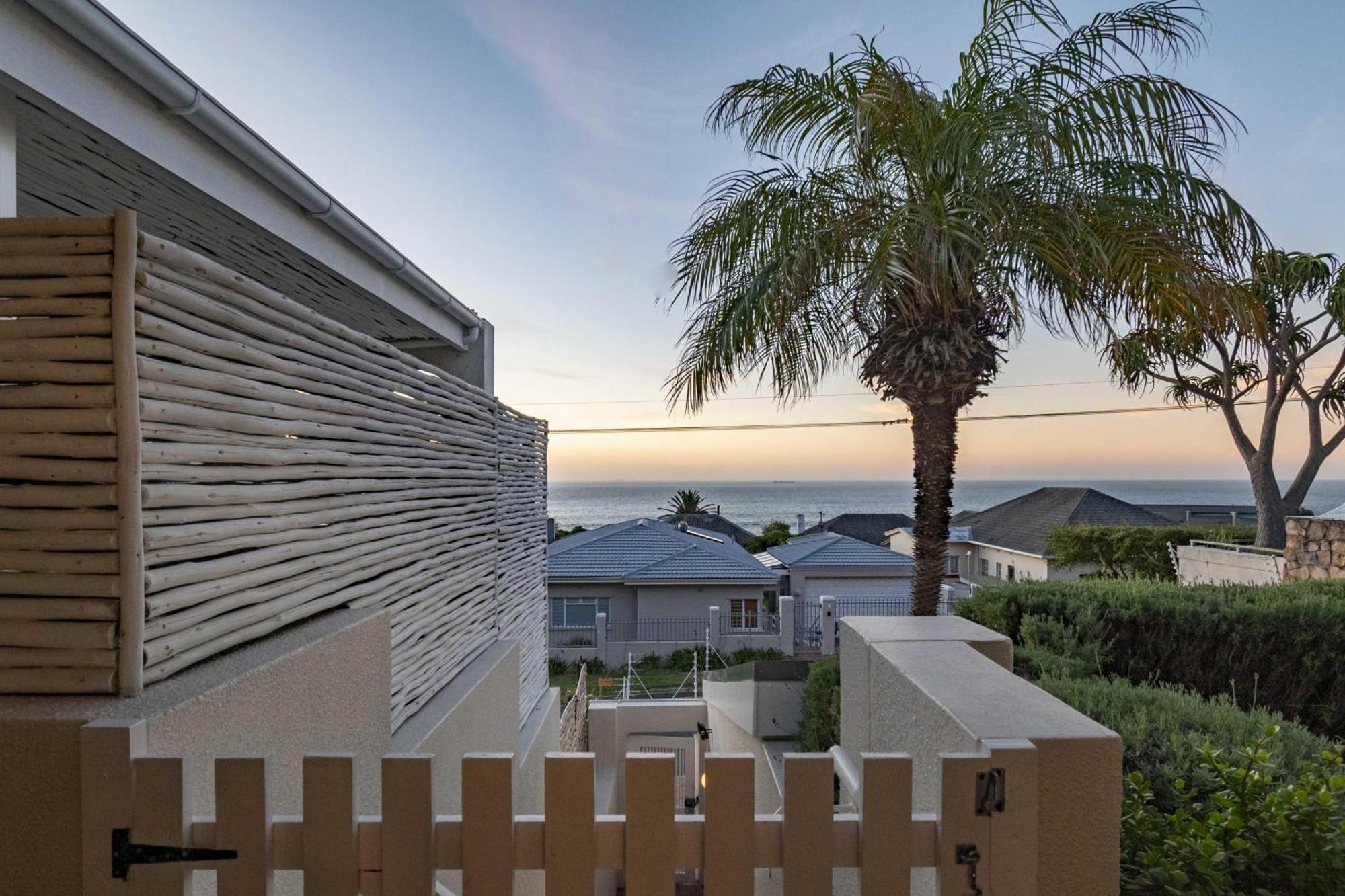 Villa Atlantic Sunsets Camps Bay Villa With Ocean Views