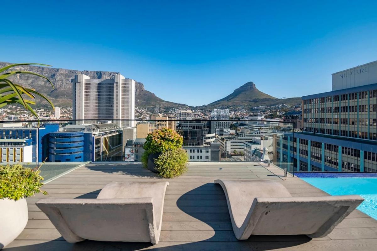 Stylish In The Tokyo Rooftop Pool & Braai Apartamento Cidade Do Cabo