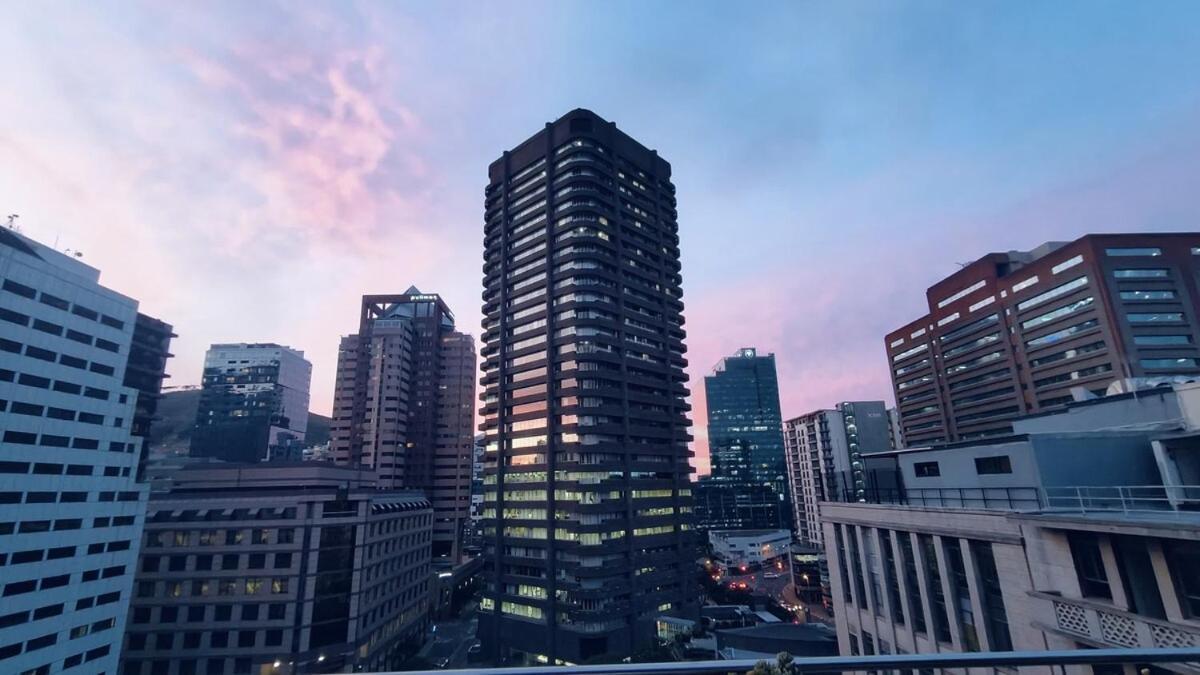 Cozy 1bed Study With Backup Power Apartment Cape Town