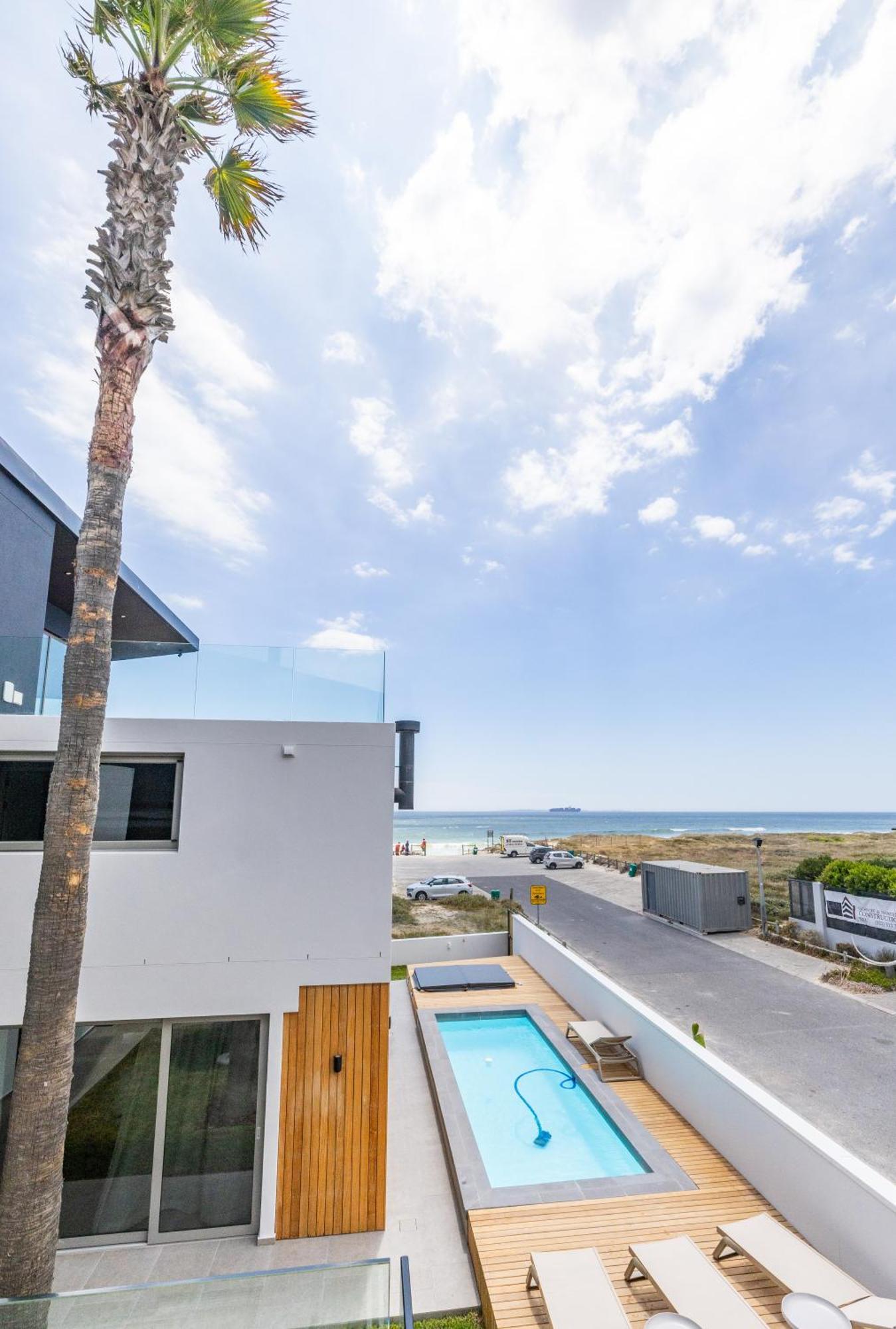 Ocean 9 - Sunset Beachfront Residency * Cape Town