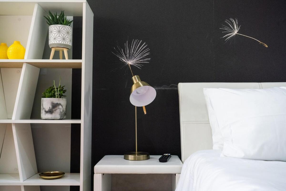 Hyde Park Bachelor, Centre Apartment *