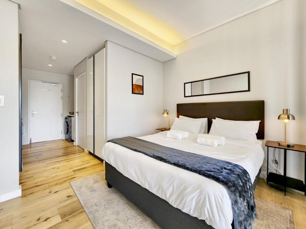 1 Bed Retreat Apartment *