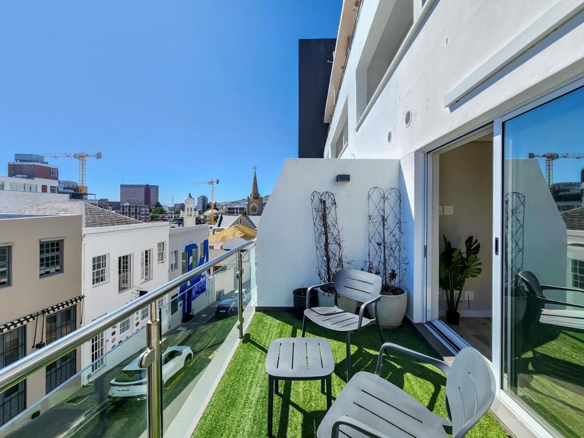 Apartment 1 Bed Retreat Cape Town