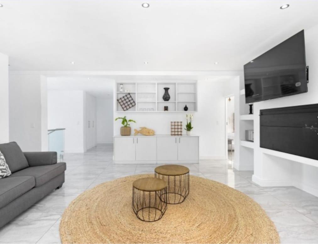 46 Villa Cape Town