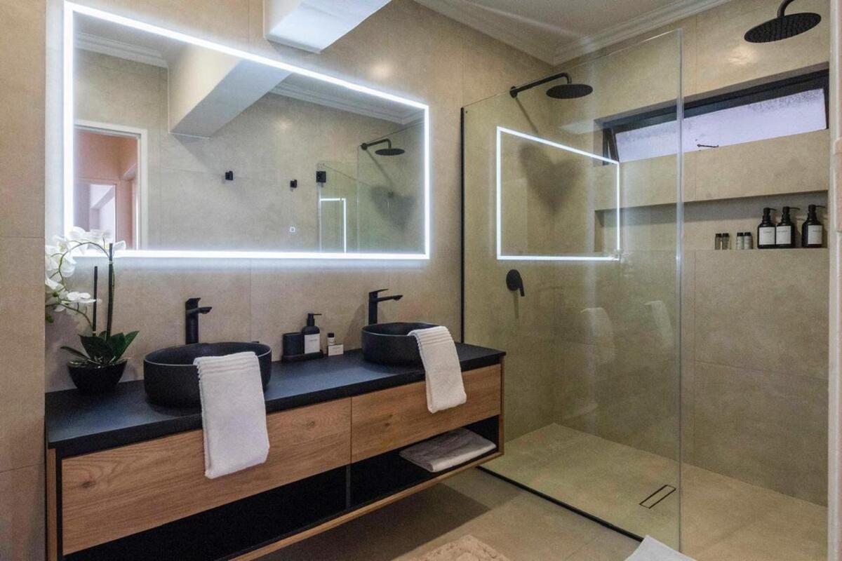 Apartment Modern 2 Bedroom Apartment, Pleasant Ways, Seapoint