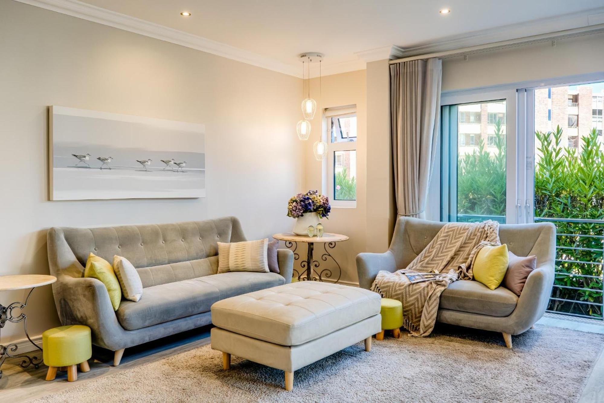 A Silvertide Apartment *