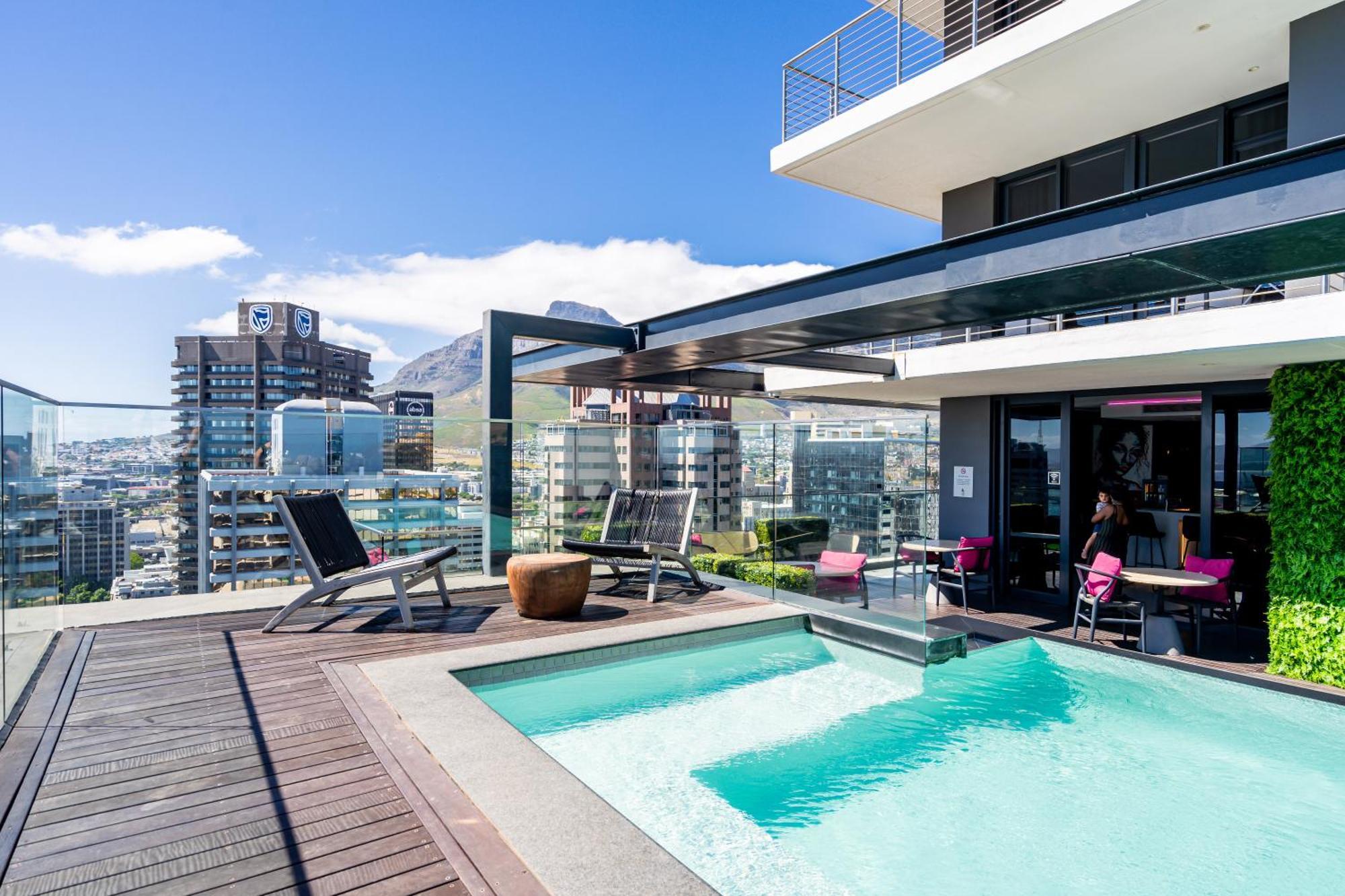 Apartment Exclusive Penthouse With Mountain & Ocean Views